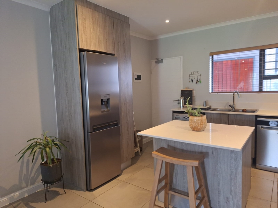 To Let 2 Bedroom Property for Rent in Morningside Gauteng