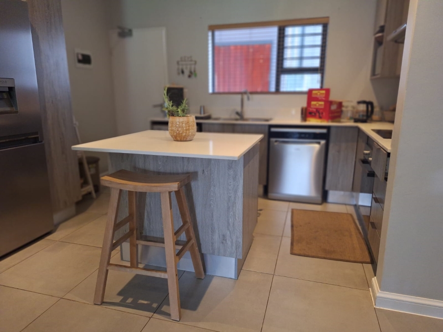 To Let 2 Bedroom Property for Rent in Morningside Gauteng