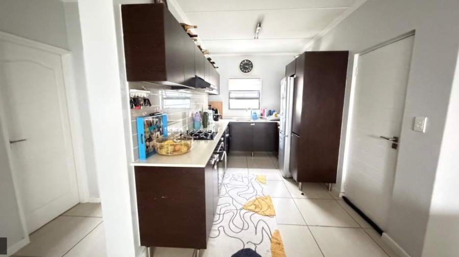 3 Bedroom Property for Sale in Greenstone Hill Gauteng