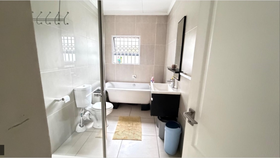 3 Bedroom Property for Sale in Greenstone Hill Gauteng