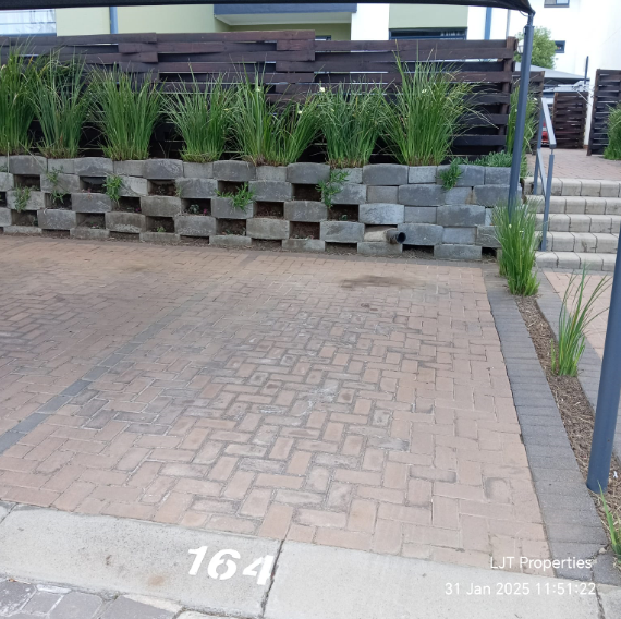 To Let 1 Bedroom Property for Rent in Witfield Gauteng