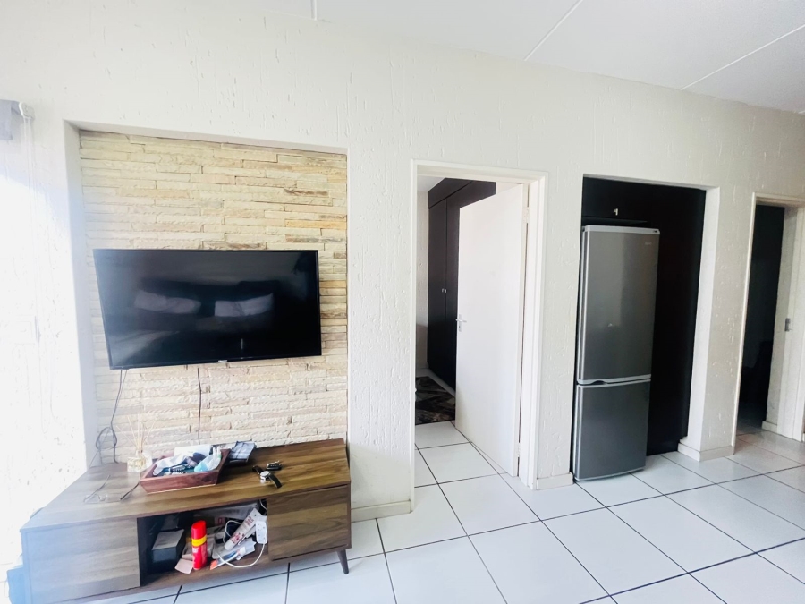 2 Bedroom Property for Sale in Paulshof Gauteng
