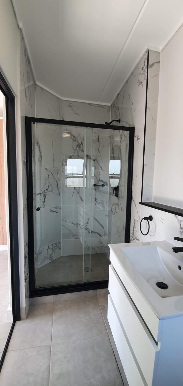 To Let 2 Bedroom Property for Rent in Waterfall Gauteng