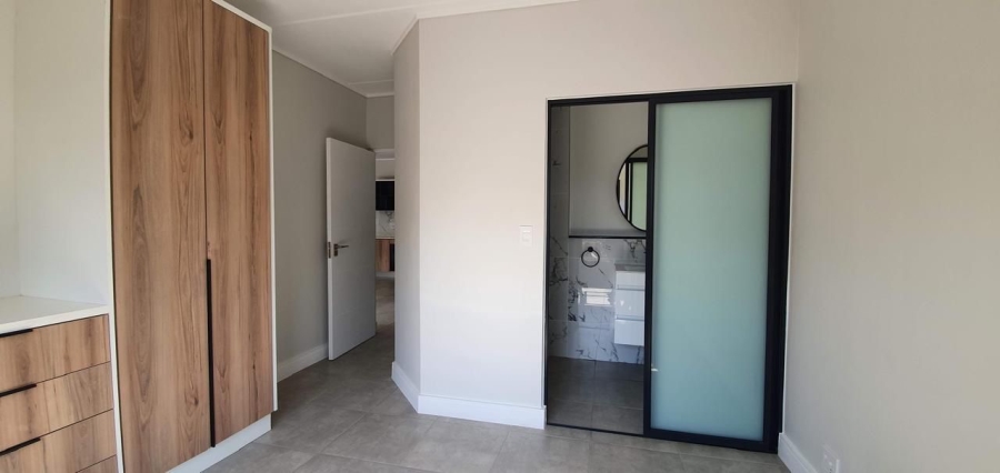 To Let 2 Bedroom Property for Rent in Waterfall Gauteng