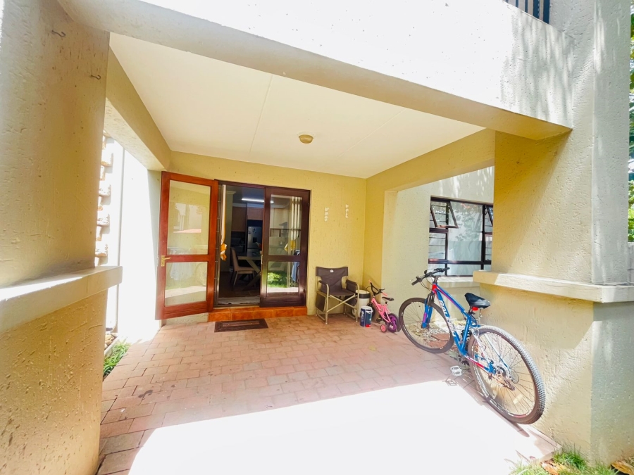 To Let 3 Bedroom Property for Rent in Pineslopes Gauteng