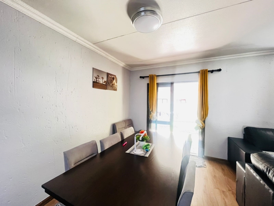 To Let 3 Bedroom Property for Rent in Pineslopes Gauteng