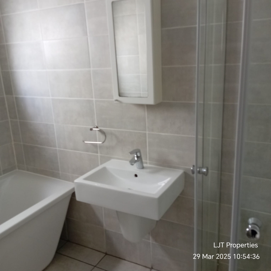 To Let 3 Bedroom Property for Rent in Witfield Gauteng