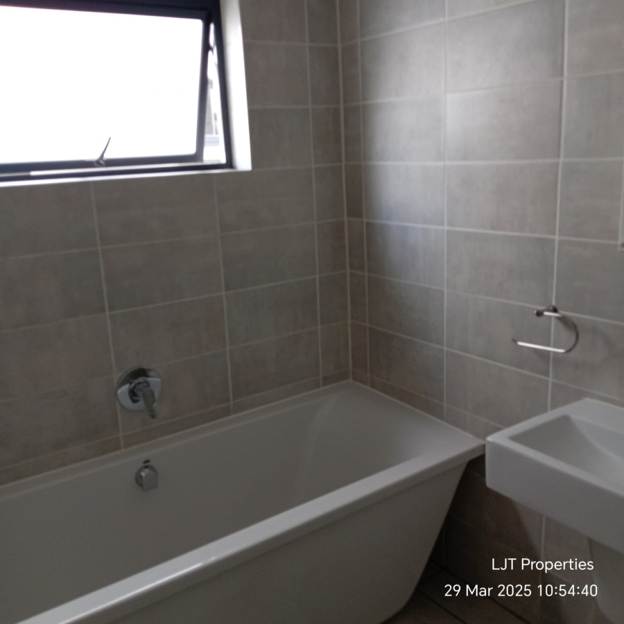 To Let 3 Bedroom Property for Rent in Witfield Gauteng