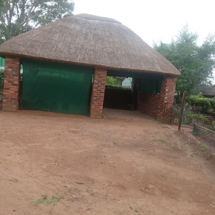 6 Bedroom Property for Sale in Timsrand A H Gauteng