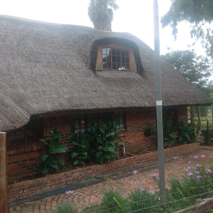 6 Bedroom Property for Sale in Timsrand A H Gauteng
