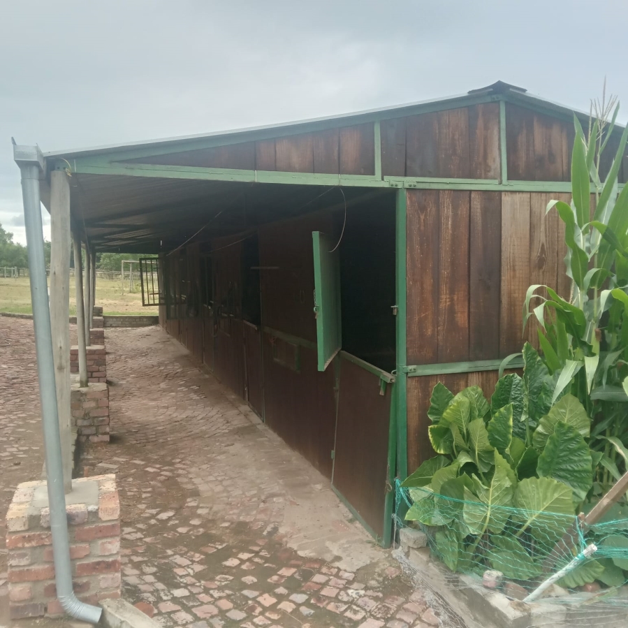 6 Bedroom Property for Sale in Timsrand A H Gauteng