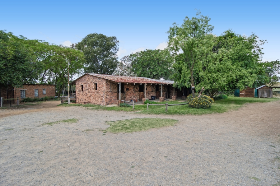 7 Bedroom Property for Sale in Timsrand A H Gauteng