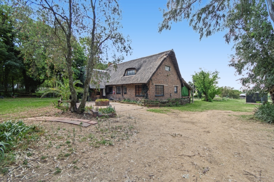 7 Bedroom Property for Sale in Timsrand A H Gauteng