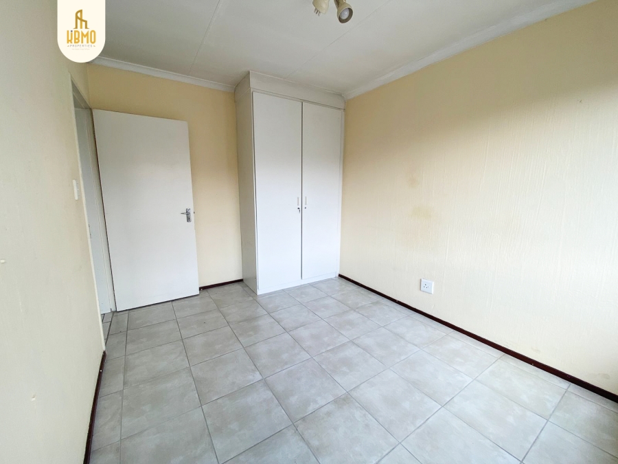 2 Bedroom Property for Sale in Vorna Valley Gauteng
