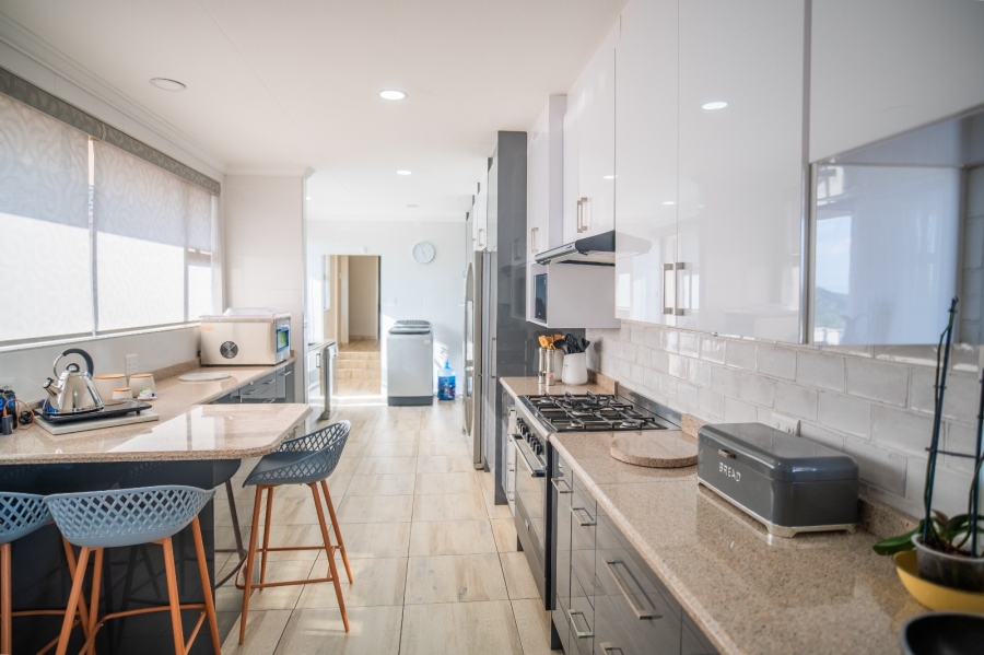 4 Bedroom Property for Sale in Linmeyer Gauteng