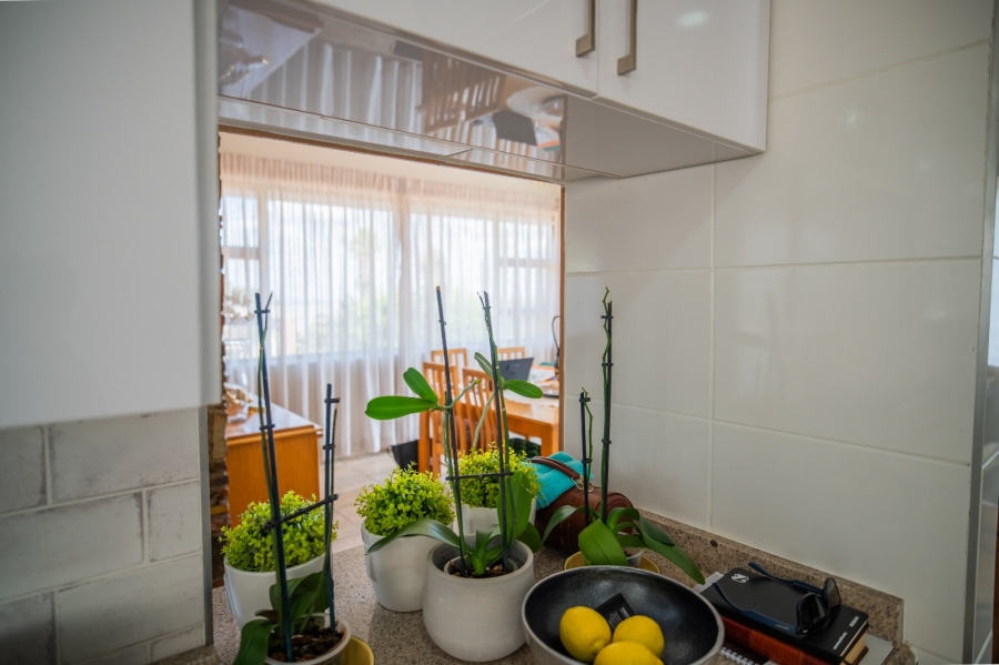 4 Bedroom Property for Sale in Linmeyer Gauteng