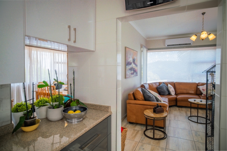 4 Bedroom Property for Sale in Linmeyer Gauteng