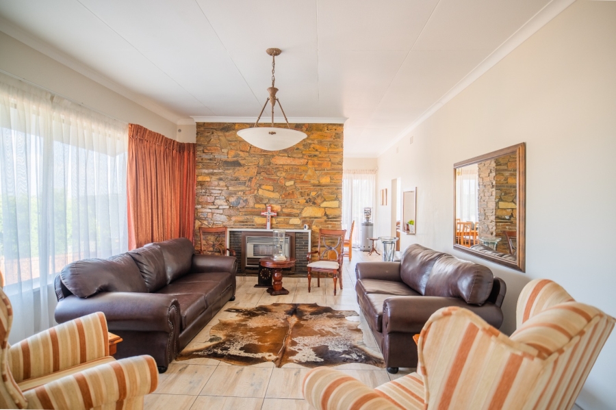 4 Bedroom Property for Sale in Linmeyer Gauteng