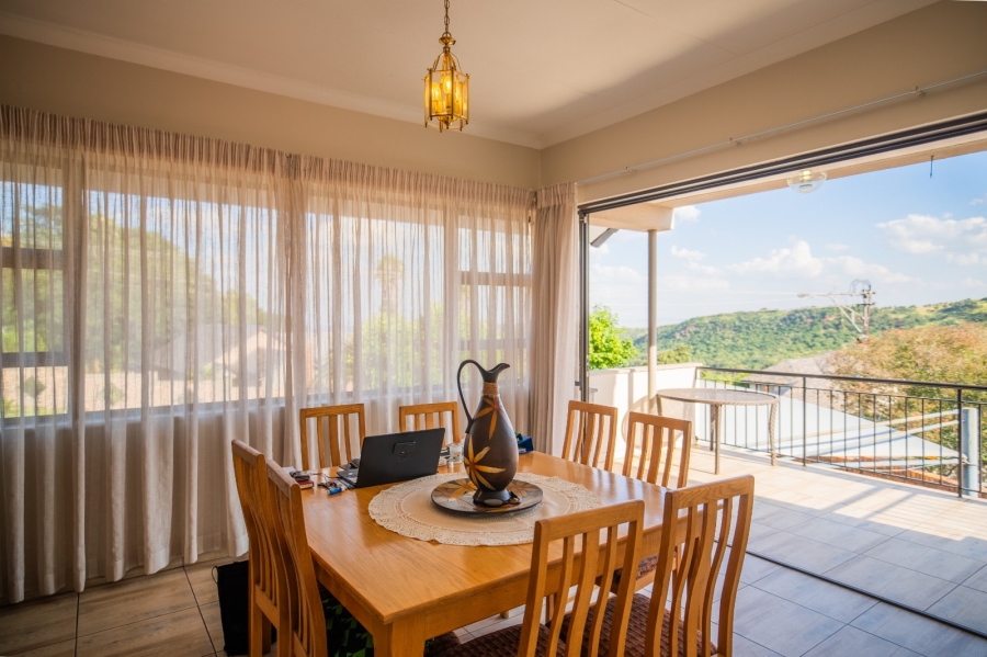 4 Bedroom Property for Sale in Linmeyer Gauteng