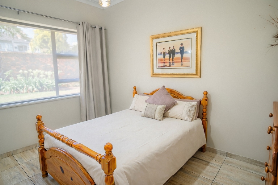 4 Bedroom Property for Sale in Linmeyer Gauteng