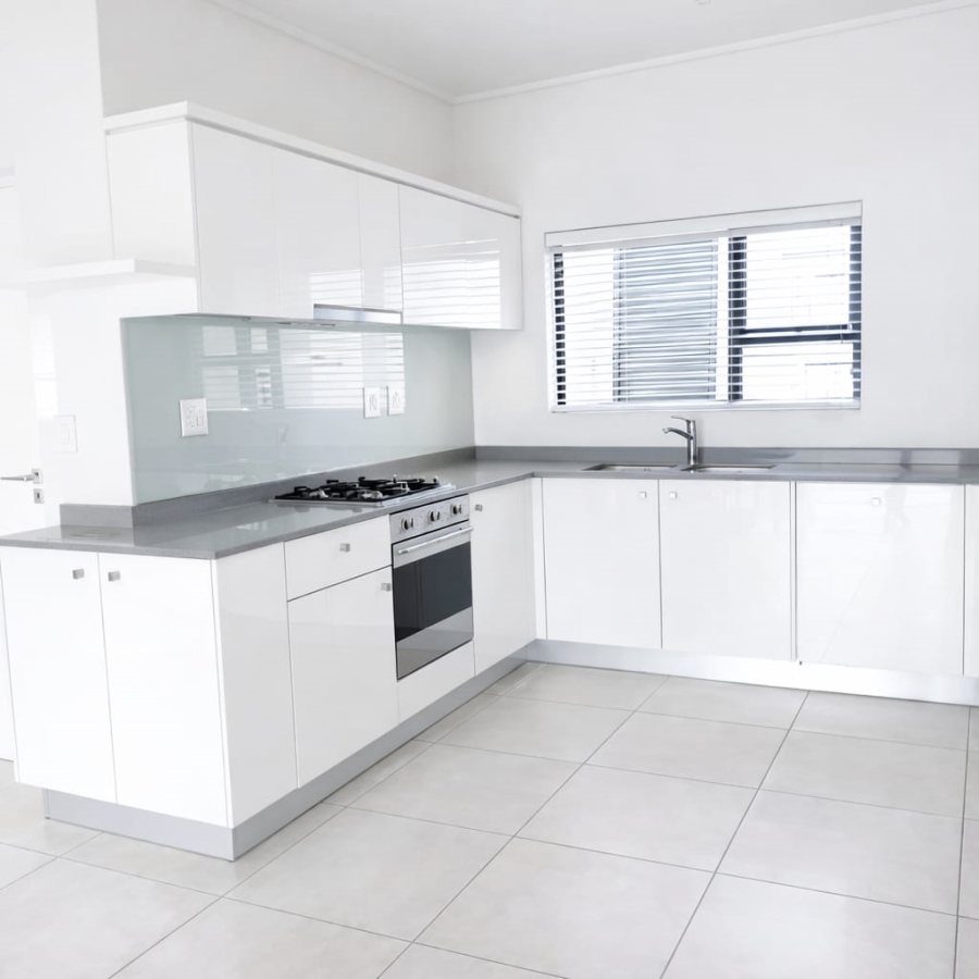 To Let 2 Bedroom Property for Rent in Waterfall Gauteng