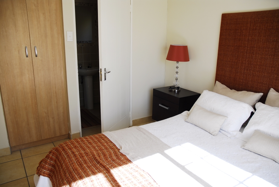 To Let 2 Bedroom Property for Rent in Meredale Gauteng