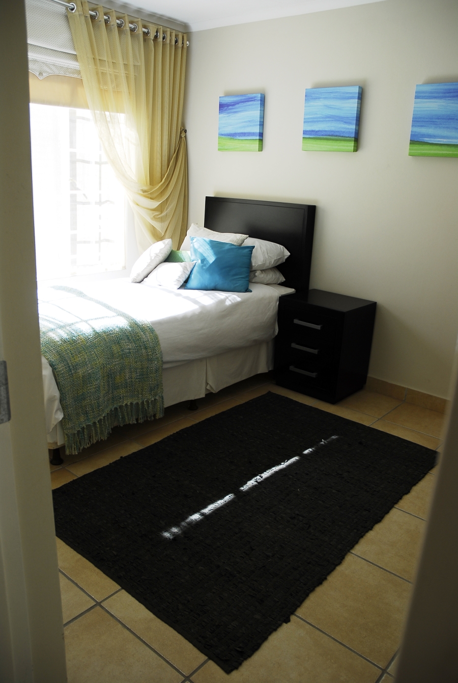 To Let 2 Bedroom Property for Rent in Meredale Gauteng