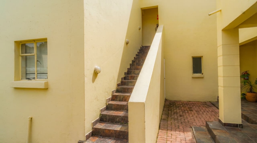 To Let 3 Bedroom Property for Rent in Lambton Gauteng