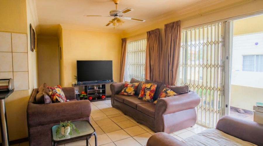 To Let 3 Bedroom Property for Rent in Lambton Gauteng