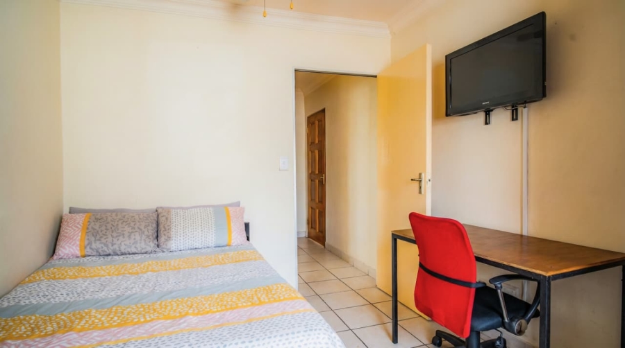 To Let 3 Bedroom Property for Rent in Lambton Gauteng