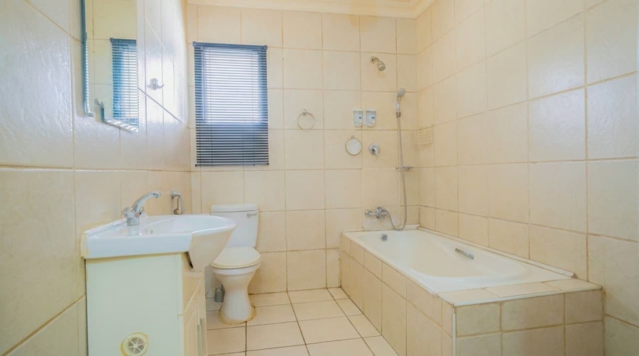 To Let 3 Bedroom Property for Rent in Lambton Gauteng