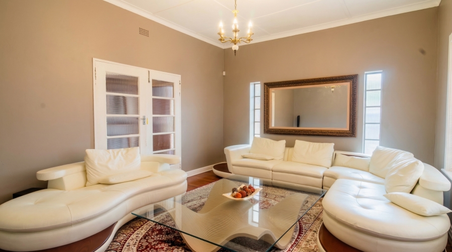 3 Bedroom Property for Sale in Linmeyer Gauteng