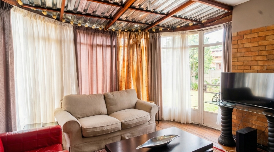 3 Bedroom Property for Sale in Linmeyer Gauteng