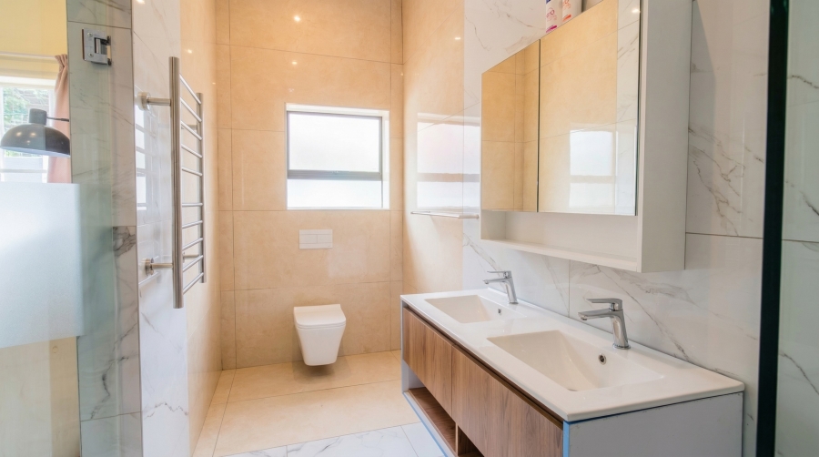 3 Bedroom Property for Sale in Linmeyer Gauteng