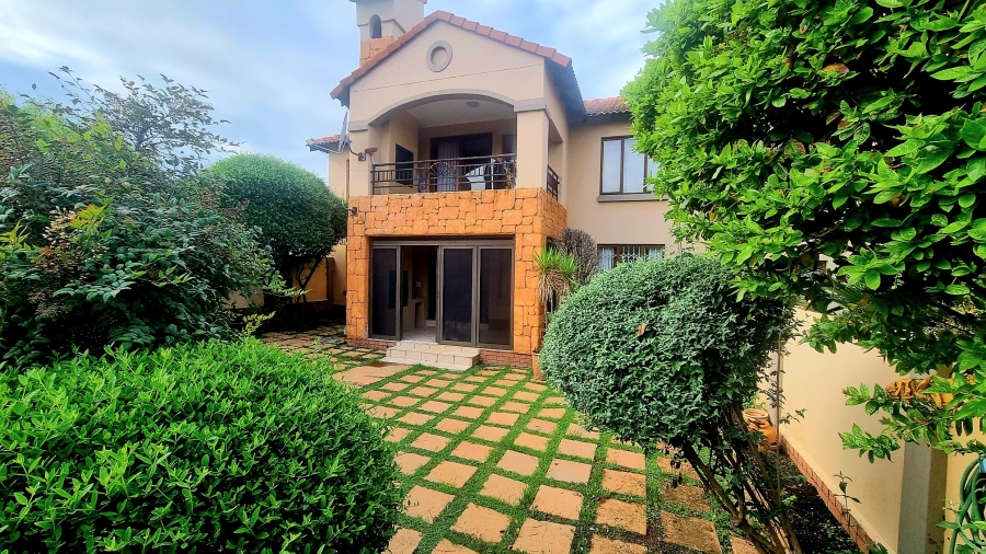 3 Bedroom Property for Sale in Halfway Gardens Gauteng