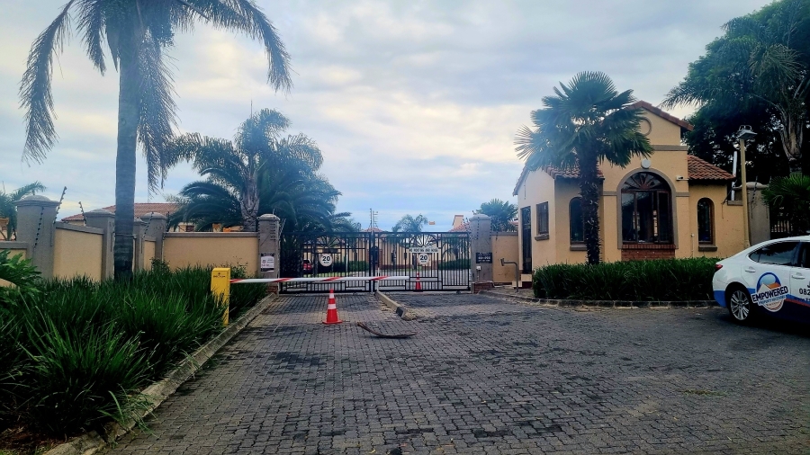 3 Bedroom Property for Sale in Halfway Gardens Gauteng
