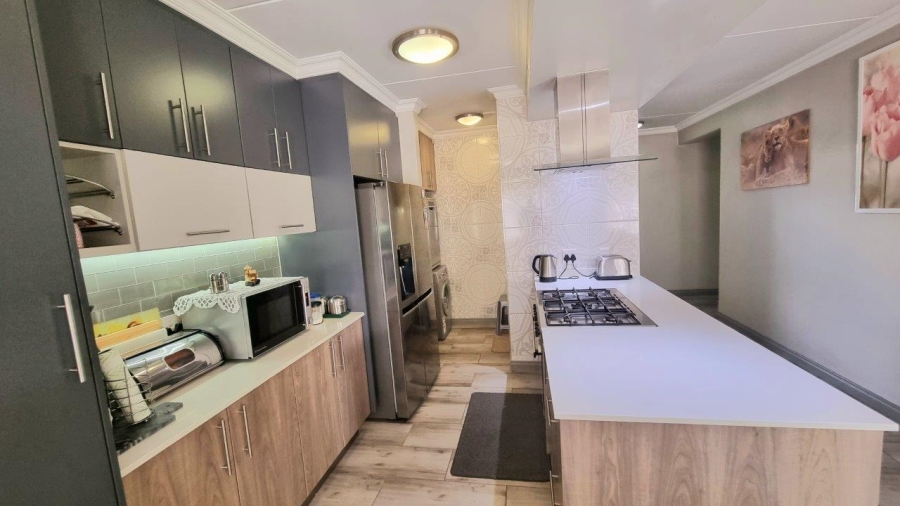 3 Bedroom Property for Sale in Carlswald Gauteng