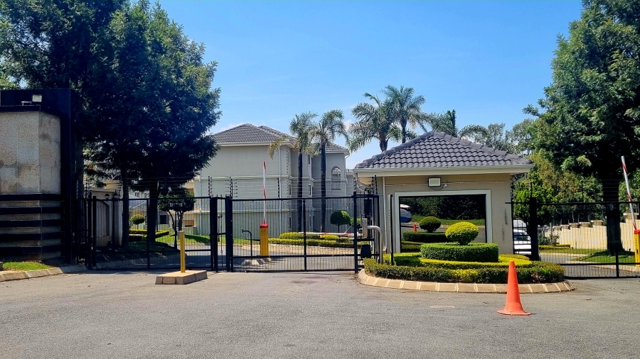 2 Bedroom Property for Sale in Carlswald Gauteng