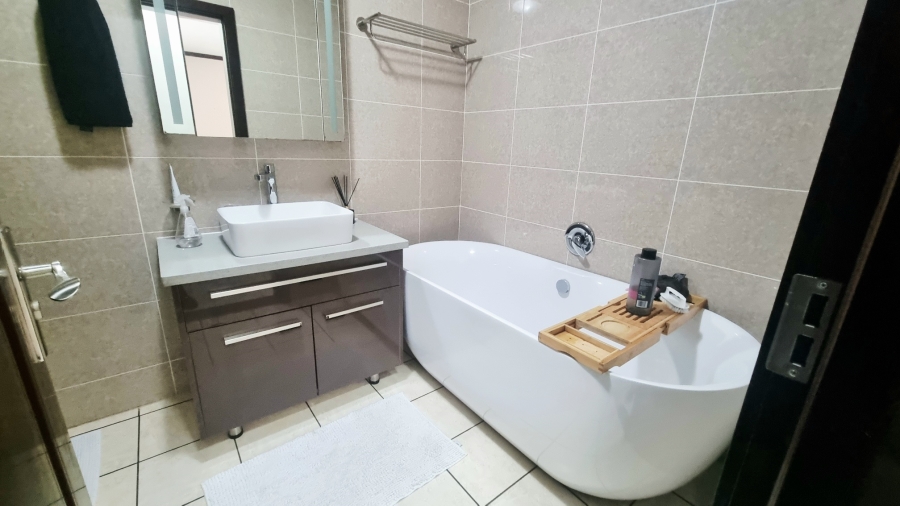 2 Bedroom Property for Sale in Carlswald Gauteng