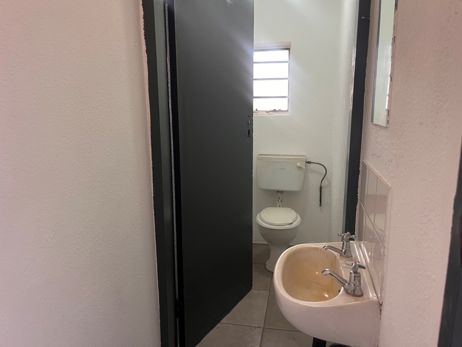 To Let commercial Property for Rent in Jet Park Gauteng