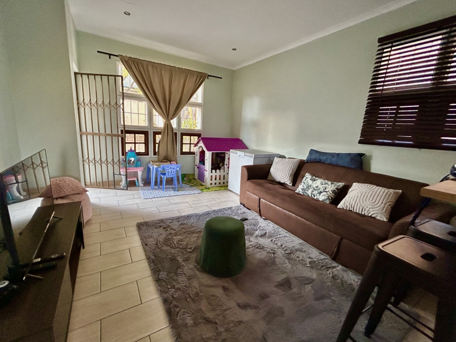 To Let 1 Bedroom Property for Rent in Vorna Valley Gauteng