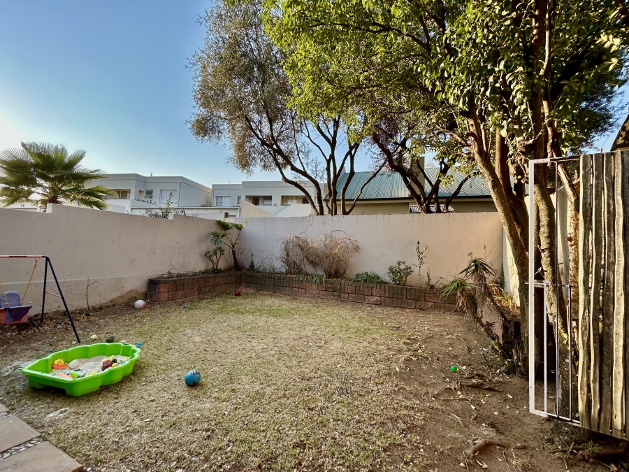 To Let 1 Bedroom Property for Rent in Vorna Valley Gauteng