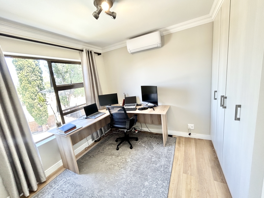 4 Bedroom Property for Sale in Halfway Gardens Gauteng