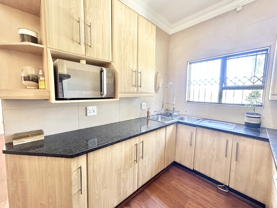 4 Bedroom Property for Sale in Halfway Gardens Gauteng