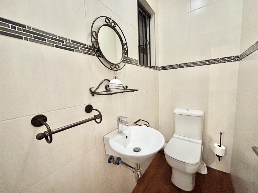 4 Bedroom Property for Sale in Halfway Gardens Gauteng