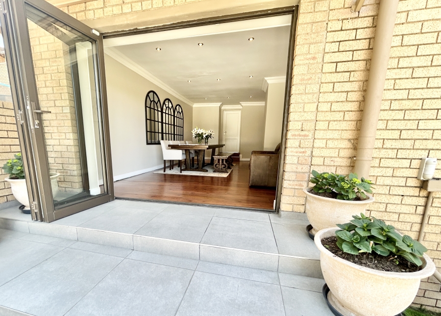 4 Bedroom Property for Sale in Halfway Gardens Gauteng