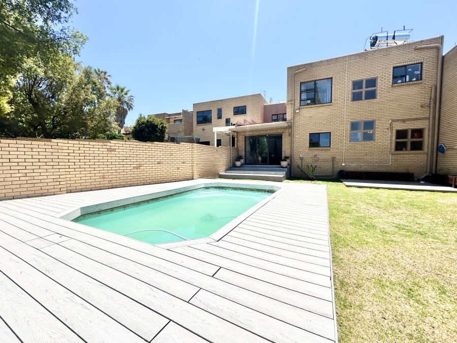 4 Bedroom Property for Sale in Halfway Gardens Gauteng