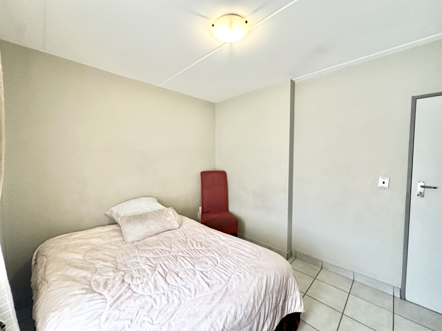 2 Bedroom Property for Sale in Heuweloord Gauteng