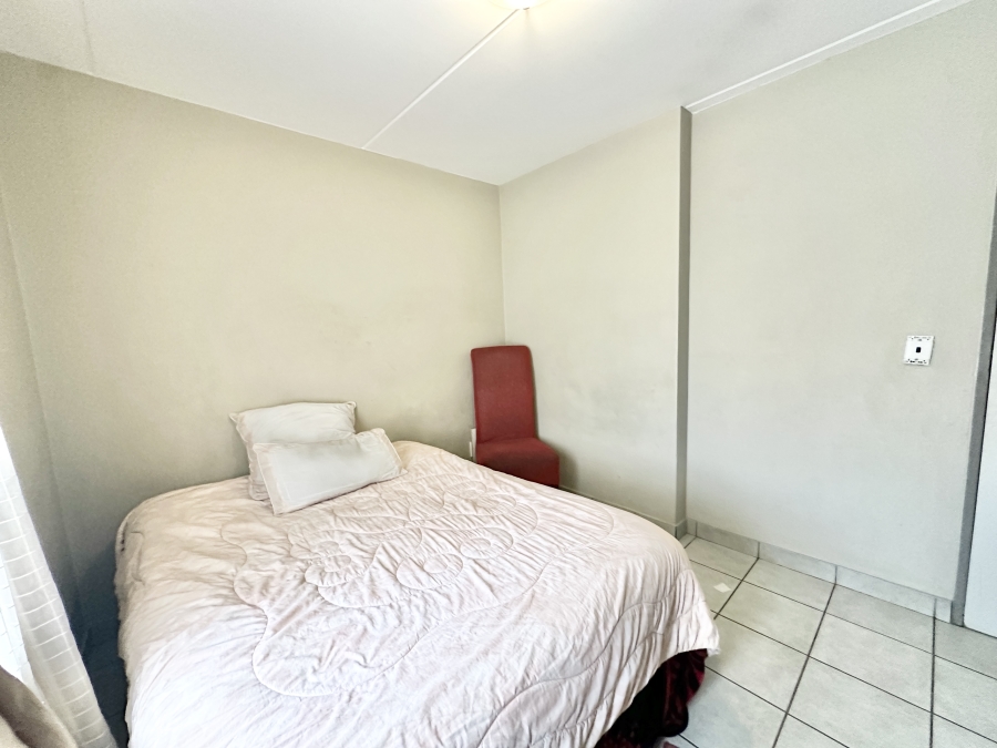2 Bedroom Property for Sale in Heuweloord Gauteng