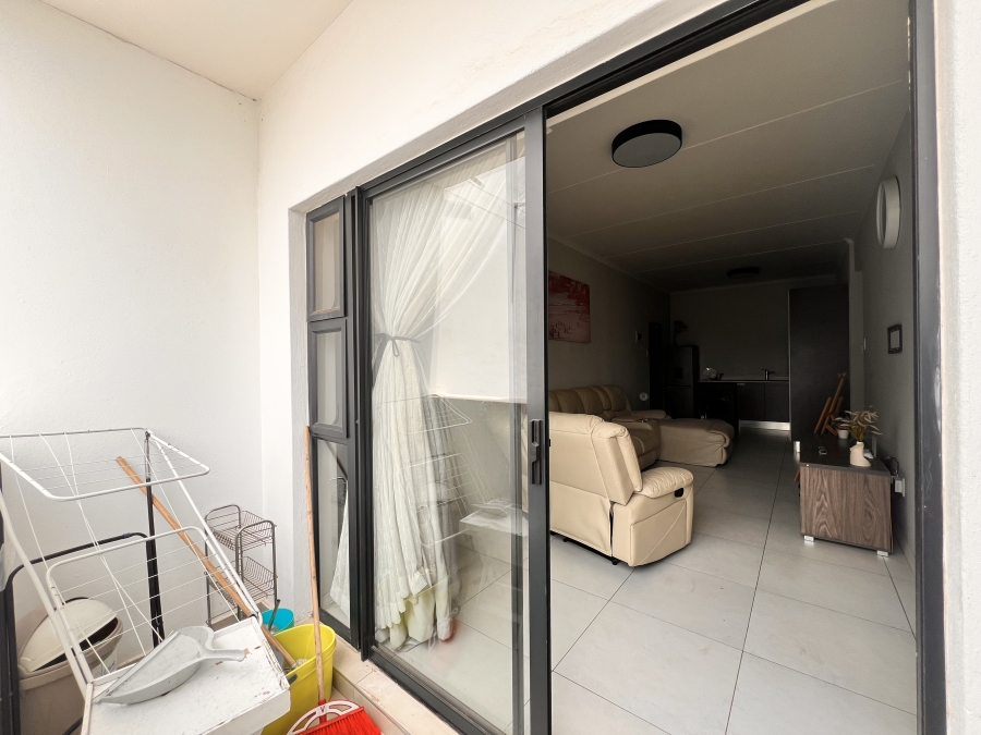 2 Bedroom Property for Sale in Erand Gardens Gauteng